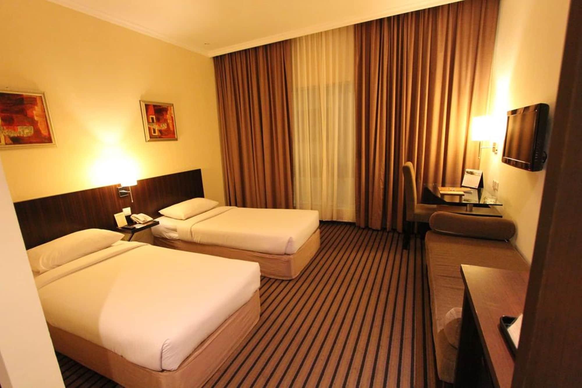 Harmoni One Convention Hotel And Service Apartments Batam Екстер'єр фото