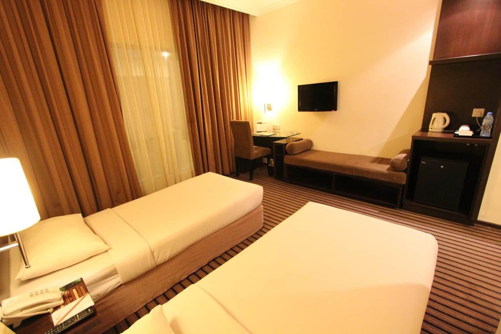 Harmoni One Convention Hotel And Service Apartments Batam Екстер'єр фото