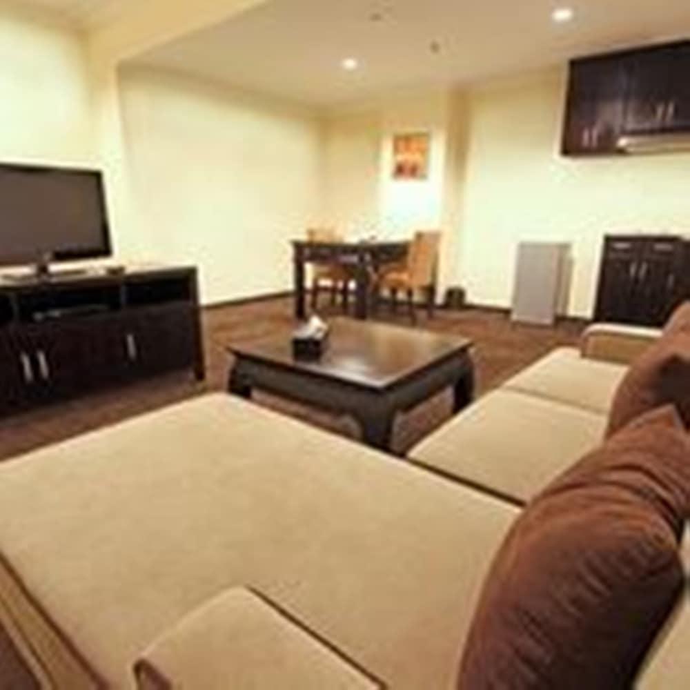 Harmoni One Convention Hotel And Service Apartments Batam Екстер'єр фото