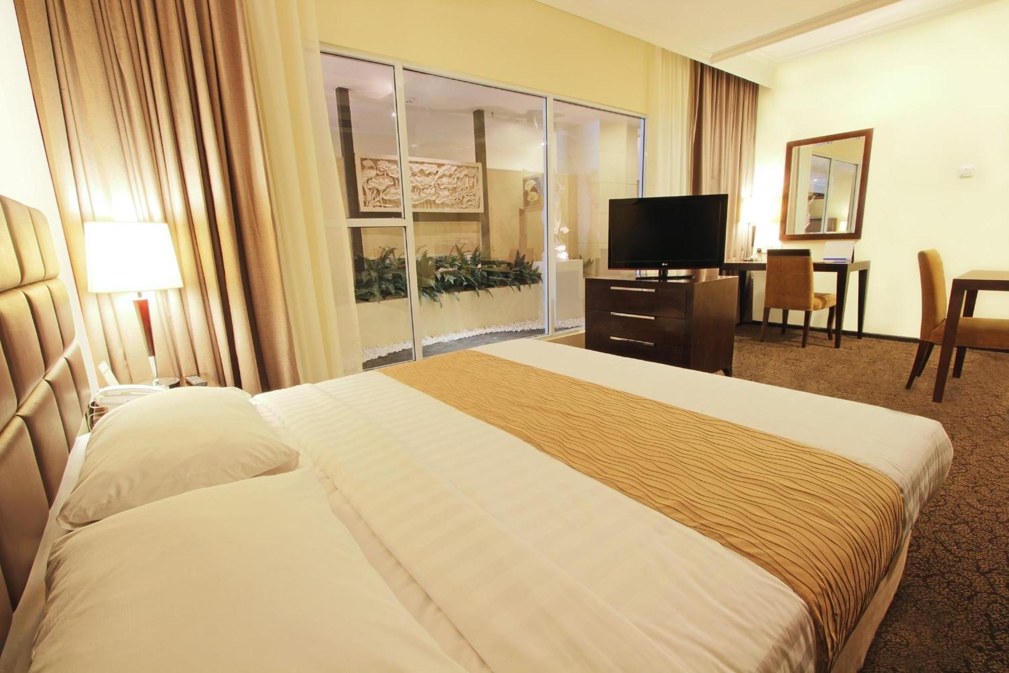 Harmoni One Convention Hotel And Service Apartments Batam Номер фото