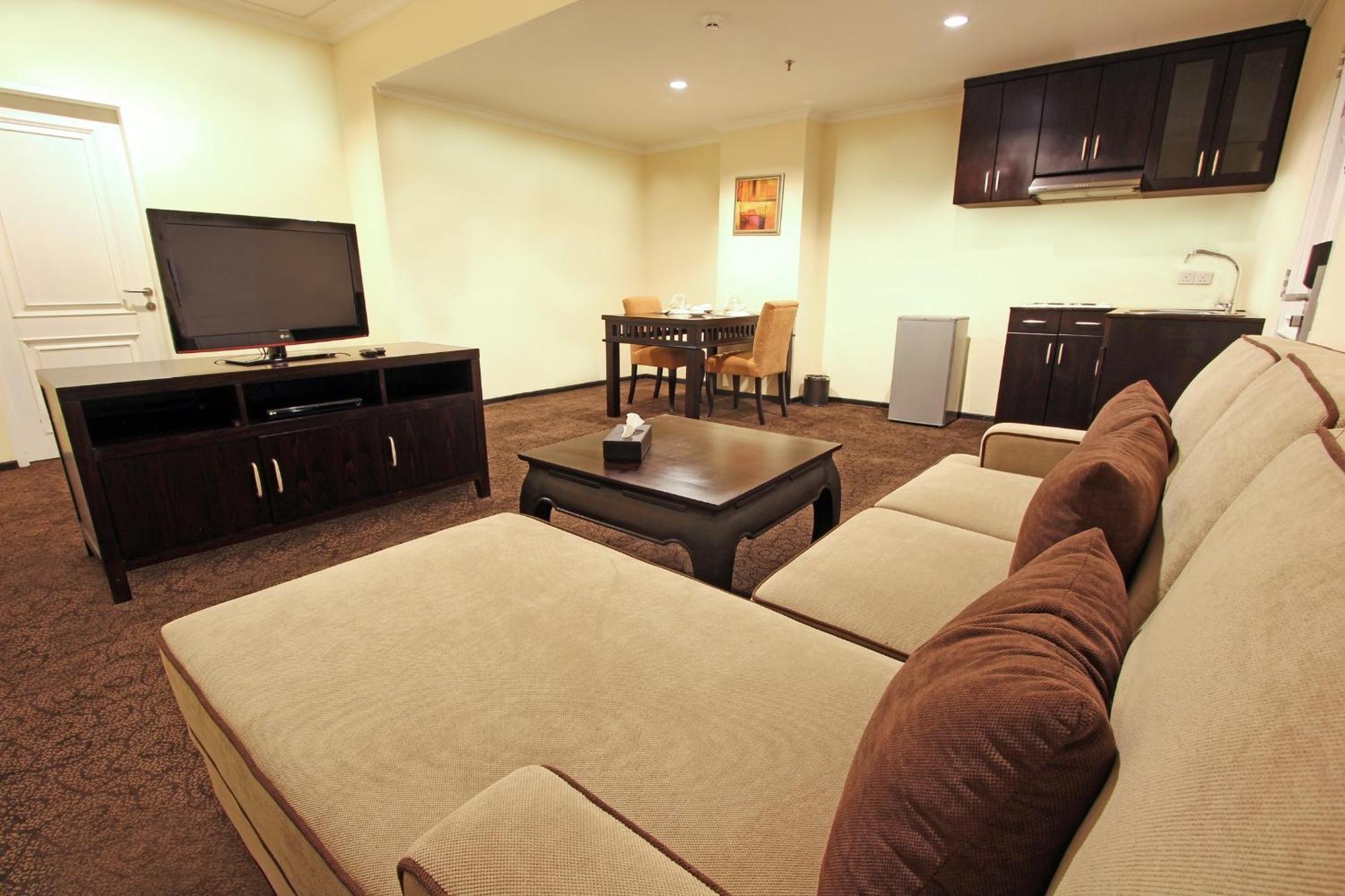 Harmoni One Convention Hotel And Service Apartments Batam Номер фото