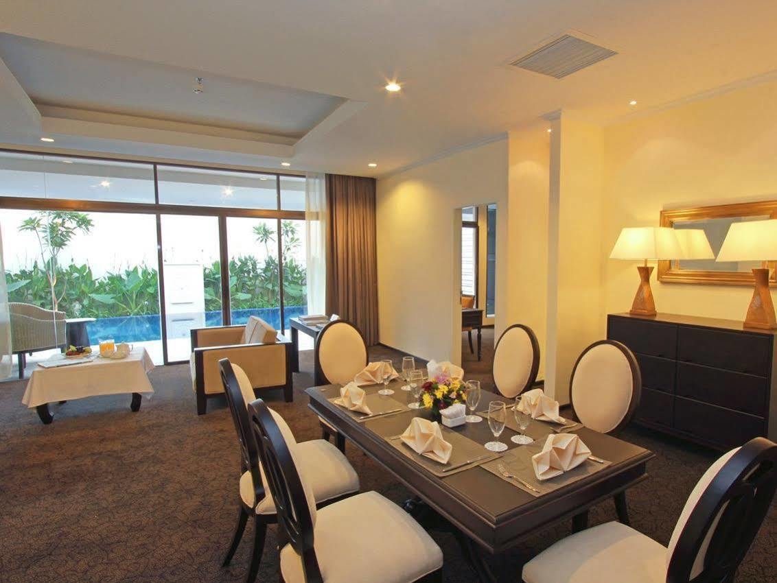 Harmoni One Convention Hotel And Service Apartments Batam Екстер'єр фото