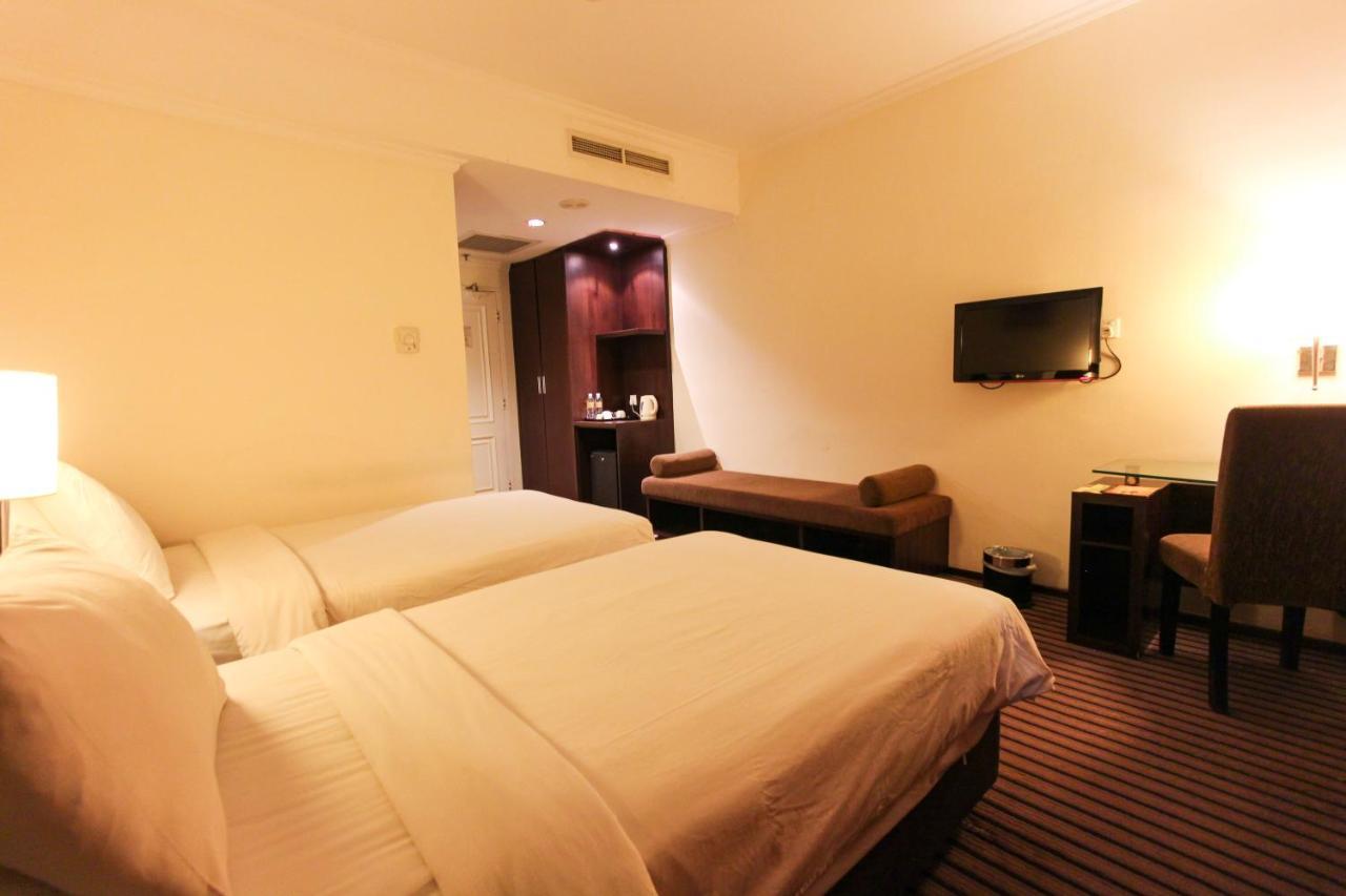 Harmoni One Convention Hotel And Service Apartments Batam Екстер'єр фото